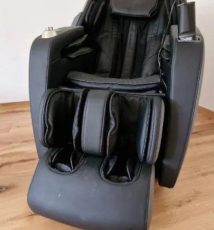 Mit Parkblick & Massagestuhl