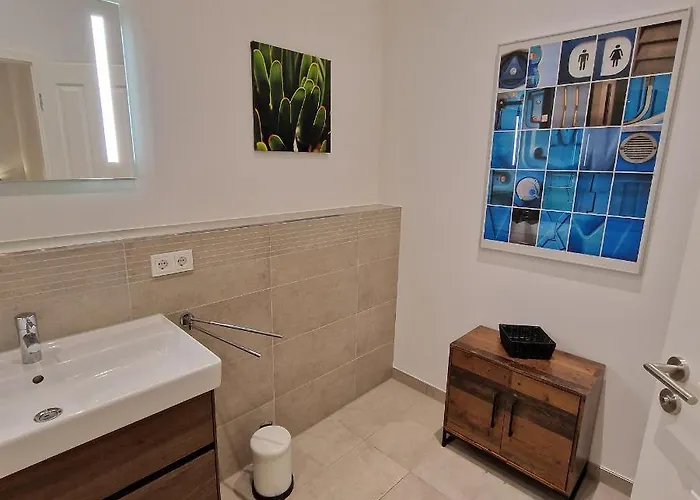 Mit Parkblick & Massagestuhl *